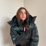 Adelaide Kane Instagram - It’s that time, cozy up for fall w @aloyoga #alopartner