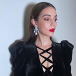 Adelaide Kane Instagram - Full fit from last night 💋 @ejaf #ejafoscars . . . Tysm to @daniandemmastyle for styling, @kristinhilton on glam & @kikihaircutter on hair! ♥️♥️♥️