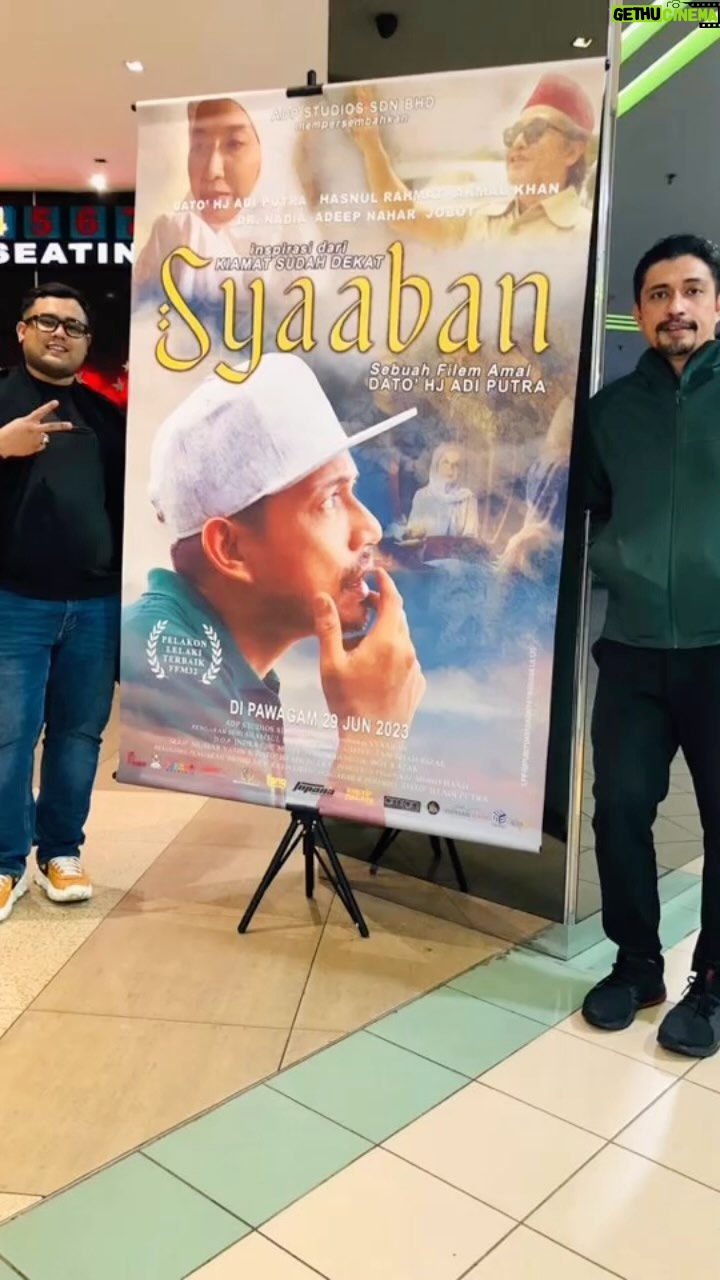 Adi Putra Instagram - Siapa kata @syaabanthemovie tak keluar Pawagam, ada ni dgn Jobby @akmalthekhan ✌️😎 Tq @tgvcinemas Bukit Raja #taatpadayangsatu #syaabanthemovie #adpstudiossdnbhd #filemamal