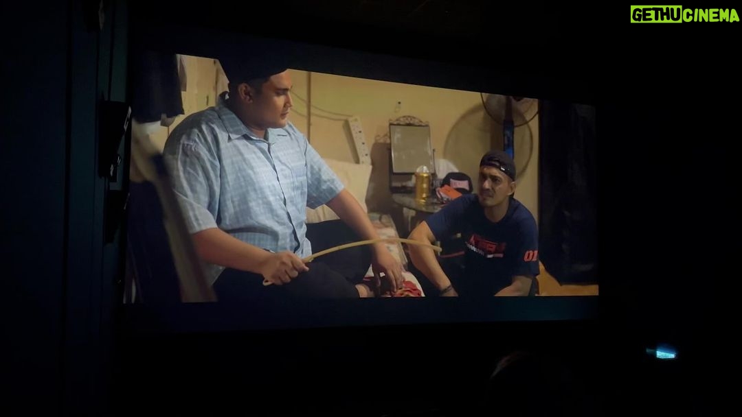 Adi Putra Instagram - Abg Shabby belanja sikit @syaabanthemovie kini di pawagam 😬