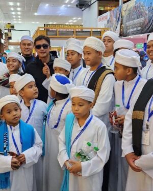 Adi Putra Instagram - @galeriauraislam @jopana.my Update Terkini! 

Alhamdulillah, sedang berlangsung Program Saksikan Filem “Syaaban” bersama Dato’ Hj Adi Putra di Superstar Cinema, Seri Alam Johor. 
.
.
Semoga dengan program ini dapat melahirkan semangat cintakan agama!