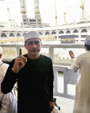 Adi Putra Instagram - Untuk mencari Kekuatan, carilah Allah ☝️#taatpadayangsatu #adiputra