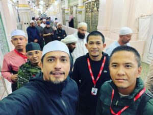 Adi Putra Instagram - Ya Allah,segala yang telah kami kerjakan selama tahun ini dari apa yang menjadi larangan-Mu,sedang kami belum bertaubat, padahal Engkau tidak melupakannya dan Engkau bersabar dengan kasih sayang-Mu.

SELAMAT TAHUN BARU 2023
#taatpadayangsatu 
#hadidtravel