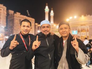 Adi Putra Instagram - Kilau, Wahid, Yasin @beto_kusyairy @johanarrif_asari @hadidtravelandtours ☝️
#taatpadayangsatu 
#hadidtravel