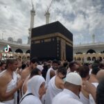 Adi Putra Instagram - Selamat Hari Raya Aidil Fitri maaf zahir dan batin. 1 Syawal 1445H #taatpadayangsatu #allahmahamengetahui