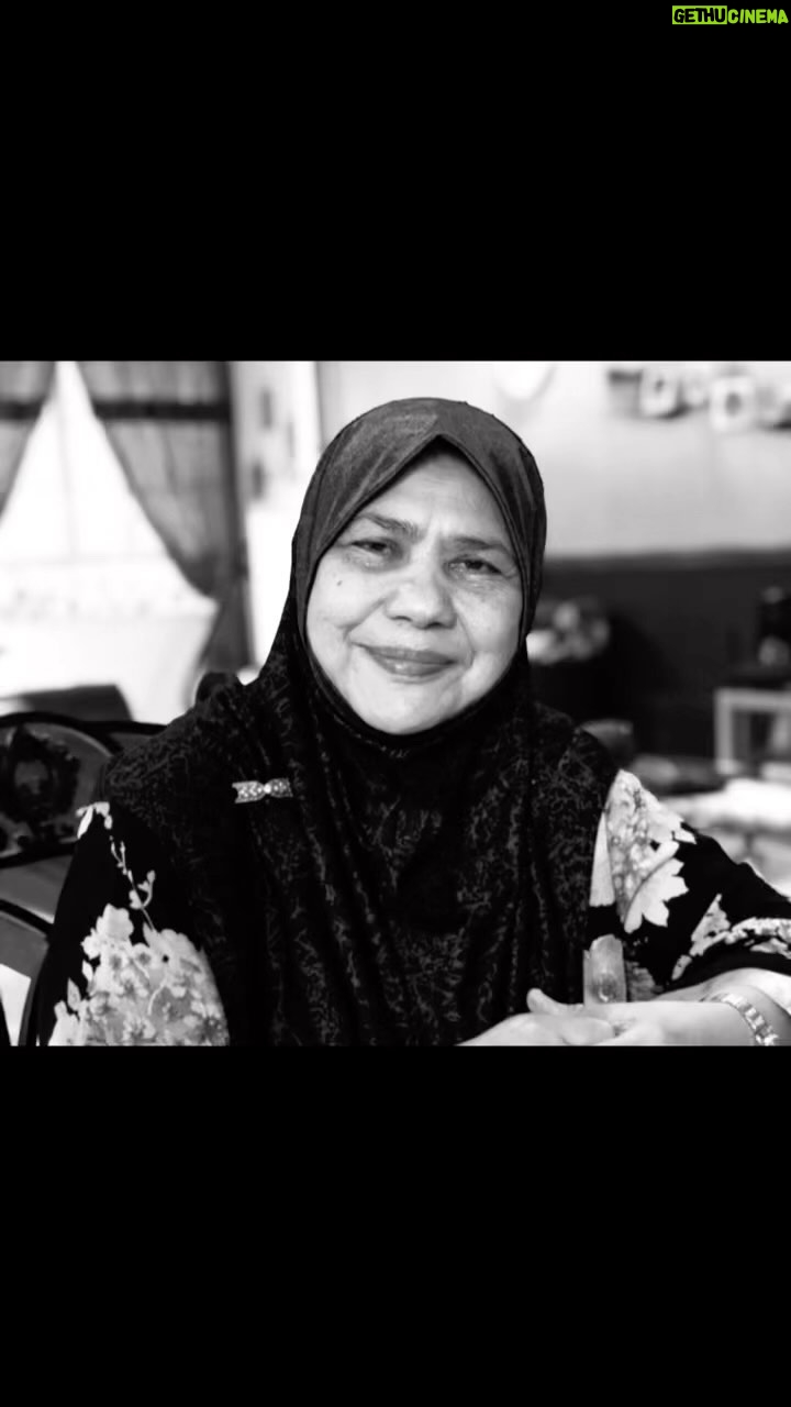 Adi Putra Instagram - Ibu berpesan, jangan pentingkan diri sendiri, Contohilah seperti mana Baginda S.A.W mendahului Umatnya. Amin Ya Rabb #taatpadayangsatu #akurinduibu #100hari 🤲 AL-Fateha