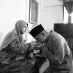 Adi Putra Instagram - Bagi seorang Lelaki, ibu adalah cinta pertamanya. AL-Fateha 🤲 #taatpadayangsatu #akurinduibu #60hari