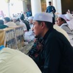 Adi Putra Instagram - Salam Jumaat. (Segala yang ada di langit dan di bumi tetap mengucap tasbih kepada Allah; dan Dia lah Yang Maha Kuasa, lagi Maha Bijaksana). AL-Hadid ayat 1. Surah ini diturunkan di (Medina). @hadidtravelandtours #taatpadayangsatu #hadidtravel Al Masjid an Nabawi المسجد النبوي Madina Munawarah المدينة المنورة
