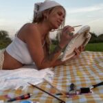 Adixia Romaniello Instagram - C’est comme si le soleil brillait en moi