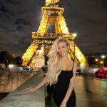 Adixia Romaniello Instagram - Cliché, mais j’adore 🖤 Paris, France