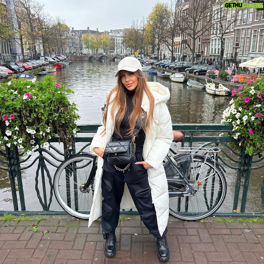 Adixia Romaniello Instagram - La photo traditionnelle for #amsterdamdanceevent ✖️✖️✖️ Amsterdam, Netherlands