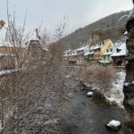 Adixia Romaniello Instagram - Un petit monde appart et magique pendant la période de Noël, L’accueil chaleureux, la nourriture, les décors, le paysage tout est magnifique cette région me tiens beaucoup à cœur ❄️🥨🤍 Village Riquewihr
