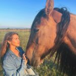 Adixia Romaniello Instagram - 🐴🖤 Bientôt au galop! Vendée