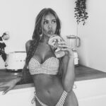 Adixia Romaniello Instagram - 🔥LES FILLES, il me faisait les yeux doux depuis quelques semaines et j’ai enfin craqué pour ce magnifique modèle de chez @princessbikinisfrance vraiment trop de choix, la coupe est juste sublime 🥳 si vous voulez vous faire plaisir, profitez de -10% avec mon code : ✨ADIXIA10✨ @shaunaevents