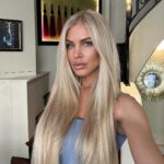 Adixia Romaniello Instagram - Watch my hair Signature @jordy.brechkoff 🖤🧜‍♀️ #bellamihair