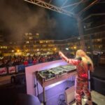 Adixia Romaniello Instagram - Gratitude infinie pour Valfrejus 🏔✨! On a failli transformer les pistes en rivières tellement c’était enflammé 🔥. Mixer pour vous a été un pur bonheur. Merci à tous pour ces vibes incroyables! #FireOnTheSnow @iamnotrichparis @valfrejus Valfréjus