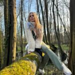 Adixia Romaniello Instagram - Se perdre en forêt pour mieux retrouver son WiFi intérieur