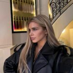 Adixia Romaniello Instagram - Signature @jordy.brechkoff w/ @bellamihair 🖤🐚 Jordy BRECHKOFF coiffeur de Paris (hairstylist)