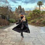 Adixia Romaniello Instagram - Voyager en 5 minutes à @pairidaizaofficial 🌏🫶🏼🐲 Pairi Daiza