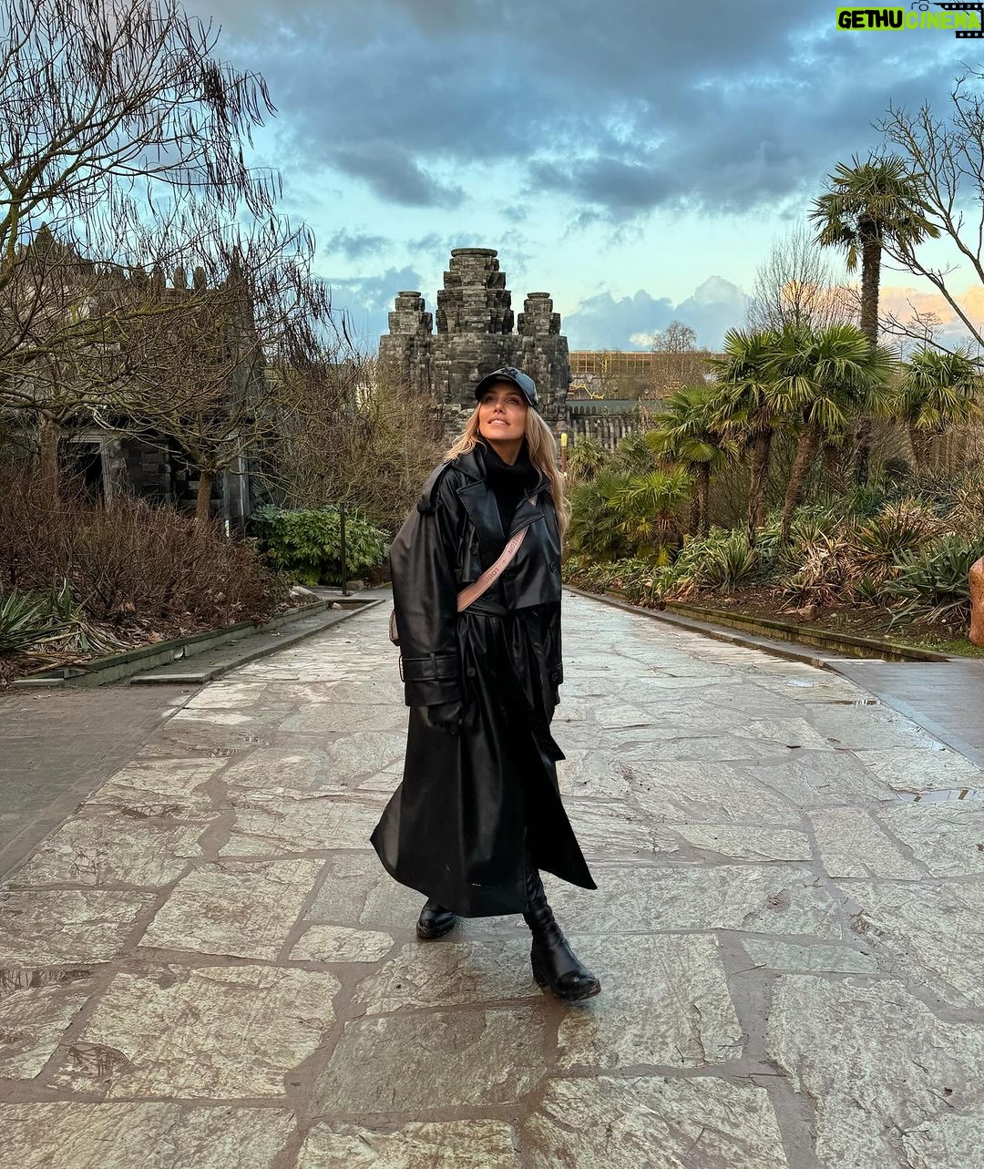 Adixia Romaniello Instagram - Voyager en 5 minutes Γ @pairidaizaofficial ππ«ΆπΌπ² Pairi Daiza