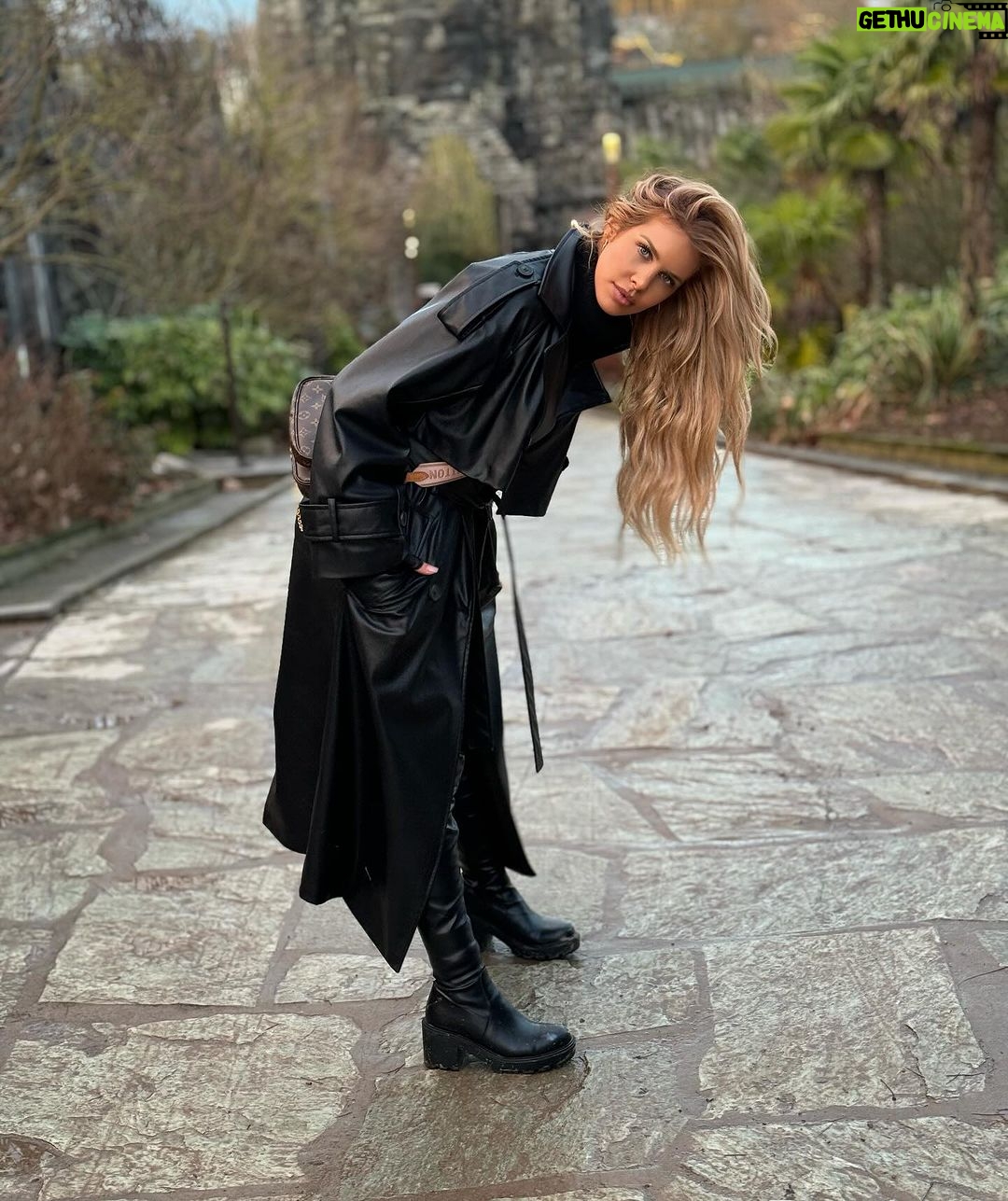 Adixia Romaniello Instagram - Voyager en 5 minutes Γ @pairidaizaofficial ππ«ΆπΌπ² Pairi Daiza