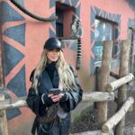Adixia Romaniello Instagram - Voyager en 5 minutes à @pairidaizaofficial 🌏🫶🏼🐲 Pairi Daiza