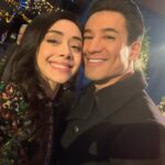 Aimee Garcia Instagram – Super excited to be playin this guy’s little sis … @mariolopez you are da best! Even though it’s totally unfair you can eat 8 tacos & a whole pizza in 20 min 🙄 #Familia #HolidayInSantaFe 🎬