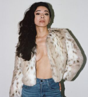 Aimee Garcia Instagram - Faux Fur Mood 💅🏽
