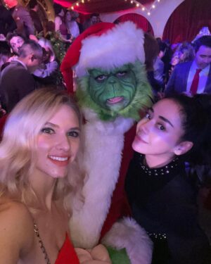 Aimee Garcia Instagram - Happy holidays everyone ... from the Grinch amigas @claudialeelive 🌲🎁💚
