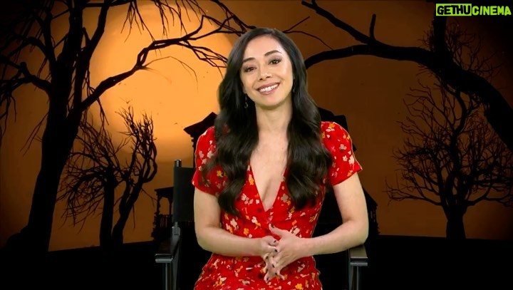 Aimee Garcia Instagram - Thx @entertainmenttonight ! 🖤 Fun little interview w @greciaslopez @meettheaddams https://www.etonline.com/media/videos/aimee-garcia-says-the-addams-family-is-for-abuelitas-and-all-generations-exclusive Hollywood
