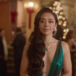 Aimee Garcia Instagram – TRAILER is finally here!! “Christmas With You” @netflix Nov 17 🎄🎁💚