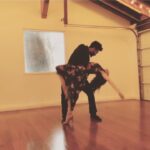 Aimee Garcia Instagram - When u ask your buddy @rodneychonia who tours w @kendricklamar & @selenagomez doing HIP HOP & your Mexican SALSA guru @suavo who choreographs for @jlo ... to do an old school Fred Astaire Ginger Rogers routine & they say YES!!! w only TWO HOURS of practice 🤗 #troupers💃🏽🕺🏽📹: @noahthebigshowa #staycreative Danke Schoen 🎩 Van Nuys