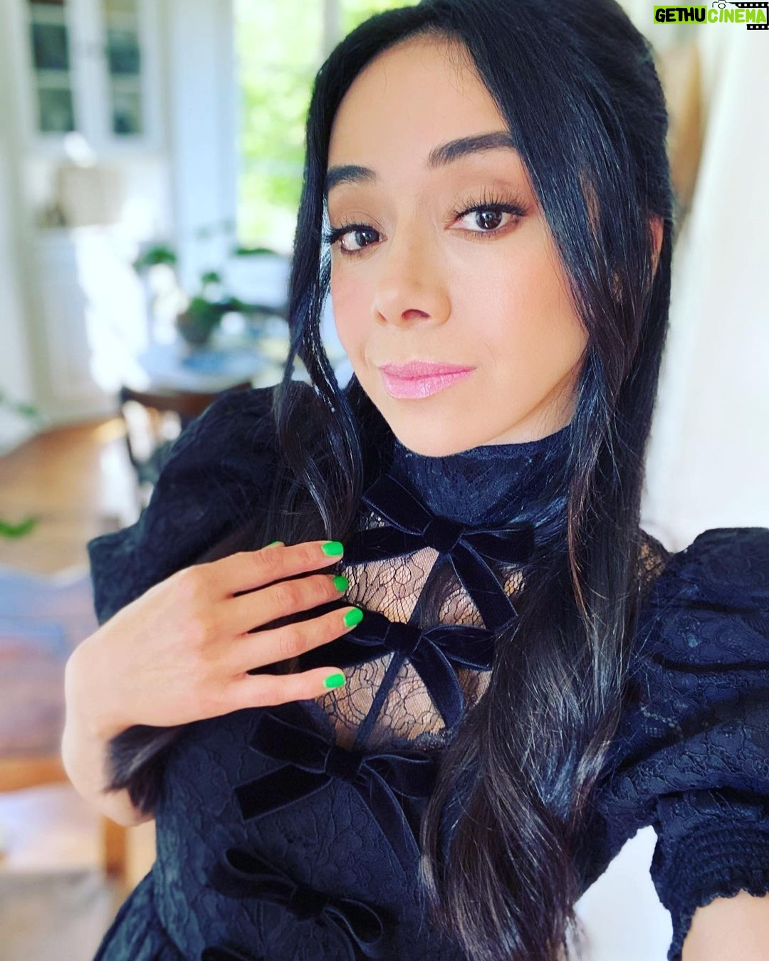 Aimee Garcia Instagram - 💅🏽 @aliceandolivia