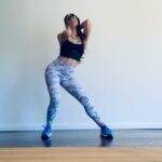 Aimee Garcia Instagram - Been quite on social media cuz I’ve been werkin on an exciting new project I can’t wait to share. Throwback to Day One of training …. Announcement coming soon 🤗💃🏽Thx @kaylabrenda