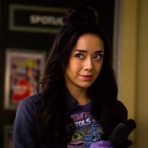 Aimee Garcia Instagram - 4 DAYS … @lucifernetflix ends 😢👩🏽‍🔬🙆🏽‍♀️