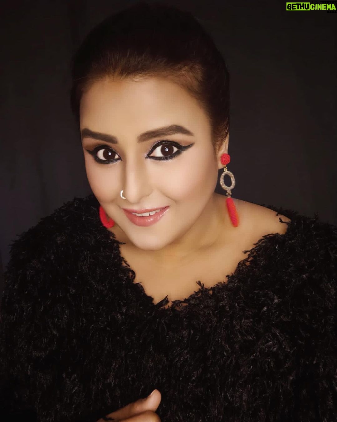 Akanksha Awasthi - 10K Likes - Smile is the beauty of the soul 😇☺️😊✨
.
.
.
.
.
.
.
#smile #love #like #follow #instagood #photooftheday #beautiful #happy #picoftheday #instagram #photography #me #instadaily #fashion #myself #followme #instalike #likeforlikes #bhfyp #style #cute #likes #l #life #art #girl #followforfollowback #photo #selfie #model