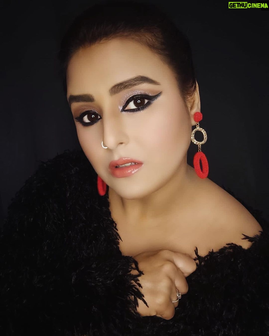 Akanksha Awasthi - 10K Likes - Smile is the beauty of the soul 😇☺️😊✨
.
.
.
.
.
.
.
#smile #love #like #follow #instagood #photooftheday #beautiful #happy #picoftheday #instagram #photography #me #instadaily #fashion #myself #followme #instalike #likeforlikes #bhfyp #style #cute #likes #l #life #art #girl #followforfollowback #photo #selfie #model
