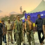 Akshay Kumar Instagram - #IPLT20 ki dhamakedaar shuruwat Bade Miyan aur Chote Miyan ke saath! IN CINEMAS ON 10th APRIL! #BadeMiyanChoteMiyanOnApril10 #BadeMiyanChoteMiyanOnEid2024 @tigerjackieshroff @vashubhagnani @aliabbaszafar @therealprithvi @aslisona @manushi_chhillar @alayaf @jackkybhagnani @deepshikhadeshmukh @ihimanshumehra @vishalmishraofficial @pooja_ent @aazfilms @pvrpictures @zeemusiccompany @slglobal001
