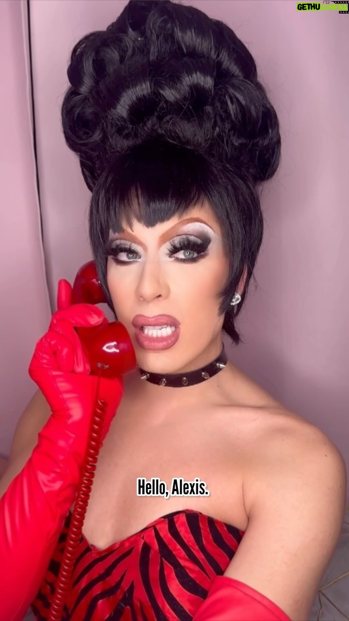Alaska Thunderfuck Instagram - 🐈⬛ 🐟 @dragthemusical