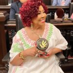 Alcione Instagram - A Escola da Magistratura do Estado do Rio de Janeiro, concedeu na tarde de hoje, 11/12, o IV Prêmio EMERJ Direitos Humanos. A solenidade presidida pelo desembargador Marco Aurélio Bezerra de Melo, aconteceu no Salão Histórico do I Tribunal do Júri do Museu da Justiça, no mês que marca, além dos 75 anos da Declaração Universal dos Direitos Humanos, as celebrações pelo aniversário de 35 anos da EMERJ! (Equipe)