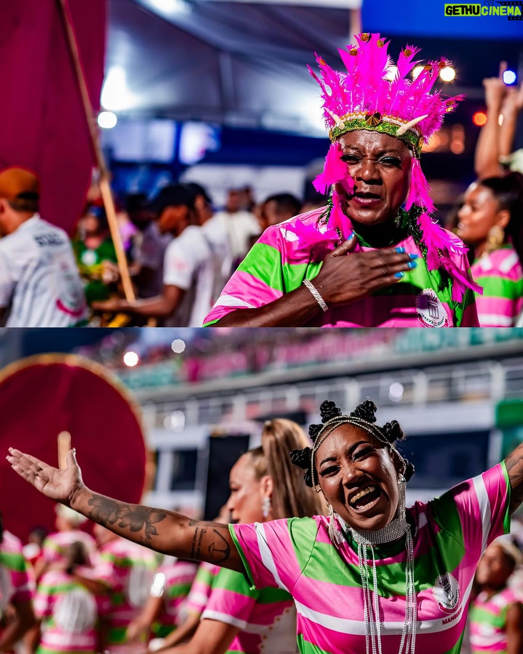 Alcione Instagram - Aqui o samba não morrerá jamais! ✨ A Mangueira trouxe a energia de sua comunidade para abrir o último dia de ensaios técnicos na Sapucaí. 💚💖 Preparamos esses registros incríveis da nação mangueirense: passe pro lado e confira cada clique. 📸 Acompanhe com a gente essa noite de teste de luz e som e aproveite para marcar aquele amigo que é verde e rosa de coração. 📲 Sambódromo da Marquês de Sapucaí