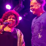 Alcione Instagram - Ontem fui prestigiar meu amigo @zericardooficial no show “Segue o Baile” e ainda encontrei meu filho @ferrugem e @bkttlapa, que adorei conhecer! Noite maravilhosa! (Alcione)