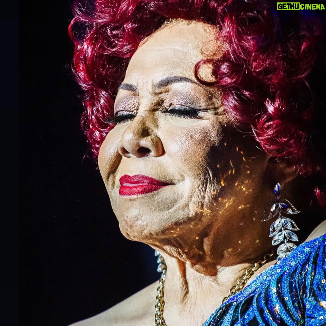 Alcione Instagram - Lindos registros dos shows no @navioalexandrepires. A agenda de Dezembro continua a todo vapor. Onde iremos nos encontrar???? (Equipe) 07/12 Corporativo | São Paulo/SP 08/12 Fielzone Neo Química | São Paulo/SP 09/12 Espaço T | Marília/SP 11/12 Participação Botequim Cidade do Samba | Rio de Janeiro/RJ 15/12 Espaço Hall | Rio de Janeiro/RJ 17/12 Festival Psica | Belém/PA 23/12 Via Music Hall | São João de Meriti/RJ