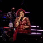 Alcione Instagram - Lindos registros dos shows no @navioalexandrepires. A agenda de Dezembro continua a todo vapor. Onde iremos nos encontrar???? (Equipe) 07/12 Corporativo | São Paulo/SP 08/12 Fielzone Neo Química | São Paulo/SP 09/12 Espaço T | Marília/SP 11/12 Participação Botequim Cidade do Samba | Rio de Janeiro/RJ 15/12 Espaço Hall | Rio de Janeiro/RJ 17/12 Festival Psica | Belém/PA 23/12 Via Music Hall | São João de Meriti/RJ