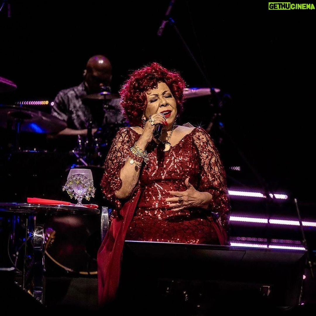 Alcione Instagram - Lindos registros dos shows no @navioalexandrepires. A agenda de Dezembro continua a todo vapor. Onde iremos nos encontrar???? (Equipe) 07/12 Corporativo | São Paulo/SP 08/12 Fielzone Neo Química | São Paulo/SP 09/12 Espaço T | Marília/SP 11/12 Participação Botequim Cidade do Samba | Rio de Janeiro/RJ 15/12 Espaço Hall | Rio de Janeiro/RJ 17/12 Festival Psica | Belém/PA 23/12 Via Music Hall | São João de Meriti/RJ