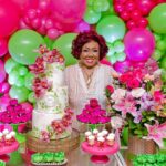 Alcione Instagram - Alguns dos amigos que marcaram presença no jantar de aniversário da nossa Marrom! (Equipe) @olazaroramos @taisdeverdade @lucianohuck @tnalia @majucoutinhoreal @aaureamartins @robertomenescaloficial @altayveloso @fabianakarlareal @adrianabombom @lorozaoficial @judicefabio @miltoncunhaoficial