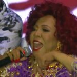 Alcione Instagram - @alcioneamarrom entrou no palco do #AfropunkNoMultishow e aí foi que eu sambeeeei 😍 A galera emocionada é impagável!