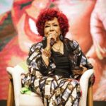 Alcione Instagram - A homenageada da noite (@alcioneamarrom) e nossa idealizadora (@pretagil) #premiopotencias #pretagil #alcionemarrom 📸 @projetoclicknafavela