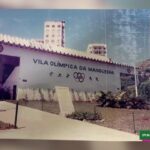 Alcione Instagram - 35 anos do Programa Social da Mangueira – Uma escola de vida Uma escola de samba é muito mais do que simplesmente carnaval. A sua representatividade ultrapassa os valores culturais referentes às suas propostas iniciais na vida de sua comunidade e torna-se referência na vida corrida e nas preocupações pertinentes a sobrevivência. A Mangueira sabe da importância de seu papel e desenvolve há trinta e cinco anos um premiado programa social. É hoje um dos mais importantes projetos do terceiro setor em todo o mundo e tem atraído parceiros importante ao longo do tempo com atividades esportivas, sociais e educacionais. Sempre formando cidadãos com autonomia através de um reconhecido modelo de combate à desigualdade social. São mais de 3500 beneficiados nas áreas da educação, esporte, cultura, saúde, capacitação profissional e inclusão. Salve a Estação Primeira de Mangueira! Salve o Programa Social da Mangueira! #mangueira #vilaolimpicadamangueira #programasocialmangueira #aniversario #35anos #verdeerosa #escoladevida #esporte #cidadania Vila Olímpica Da Mangueira