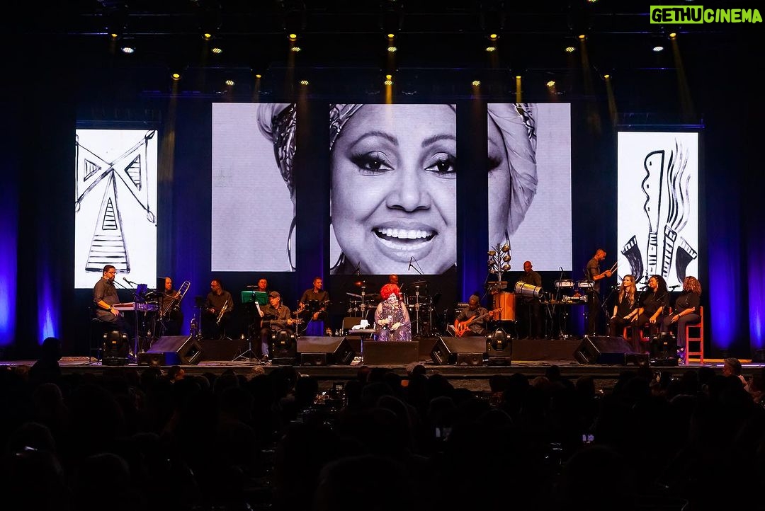 Alcione Instagram - Cliques dos shows do fim de semana no @vivoriorj: arraste para o lado e confira! Fotos por @eliseufiuza (Equipe) 08/09 Praça Maria Aragão | São Luís/MA 09/09 AIPERJ | Itaboraí/RJ 15/09 Parque Solon de Lucena | João Pessoa/PB 16/09 Farma Conde Arena | São José dos Campos/ SP 23/09 Corporativo | Brasília/DF 30/09 Festival Mormaço | Boa Vista/RR Vivo Rio